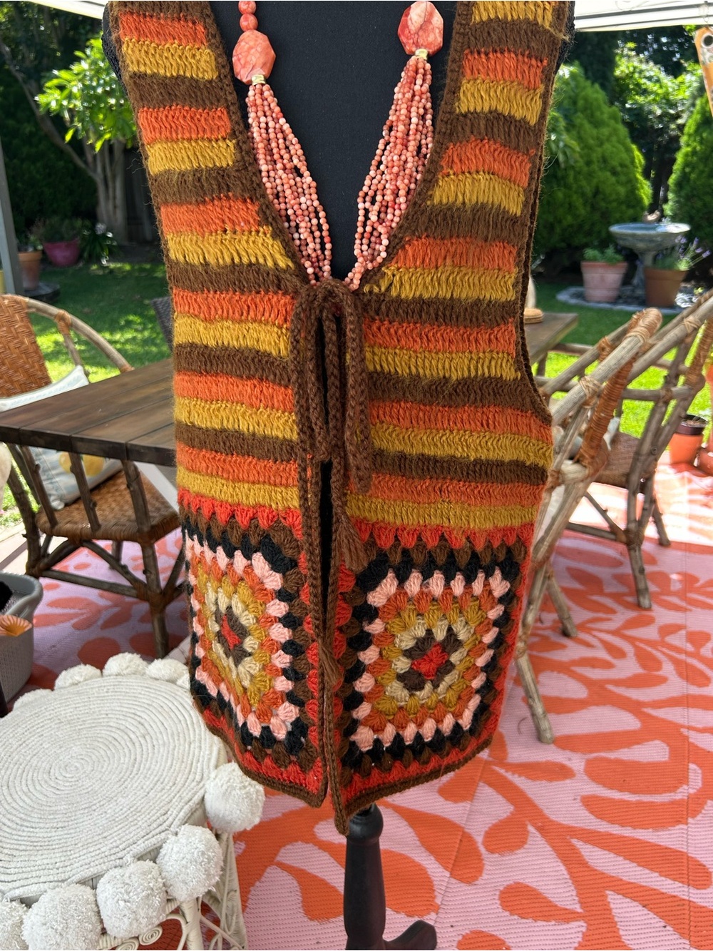 1970’s Helen Harper acrylic hand crochet vest size Large